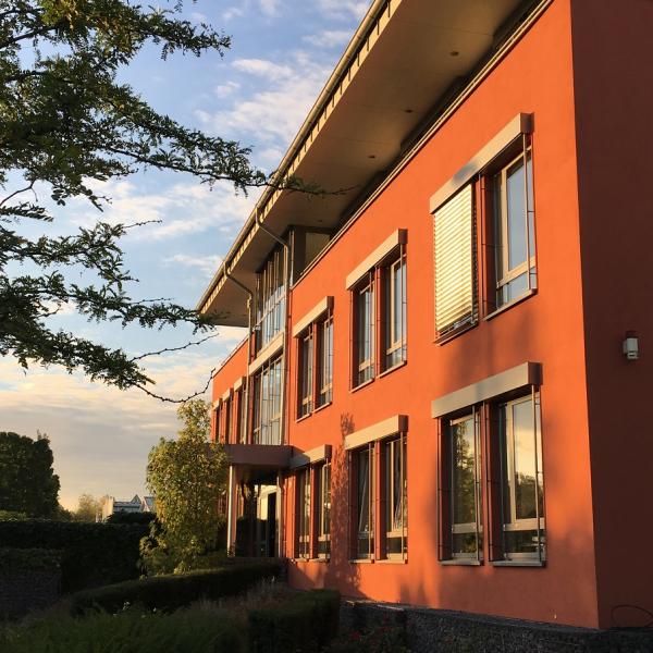 Firmengebäude